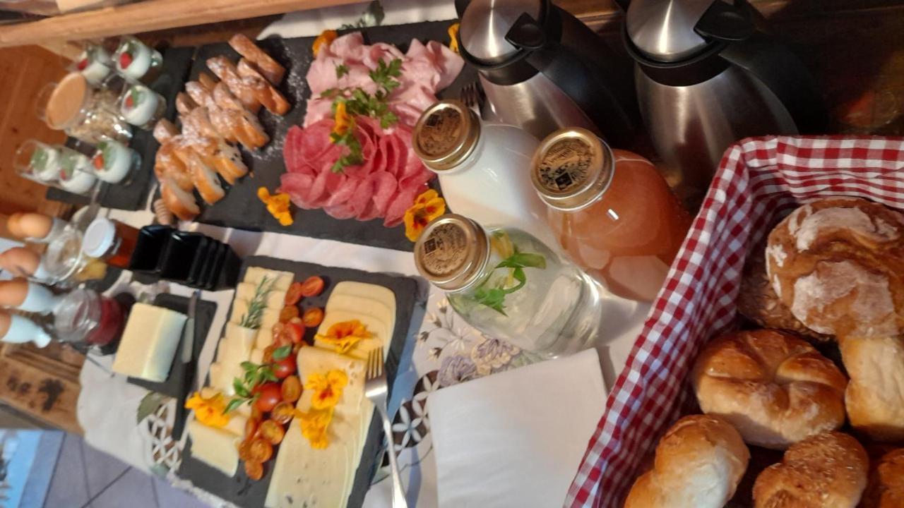 וילאנדרו Schweiggerhof -Agriturismo- Farm Holidays מראה חיצוני תמונה