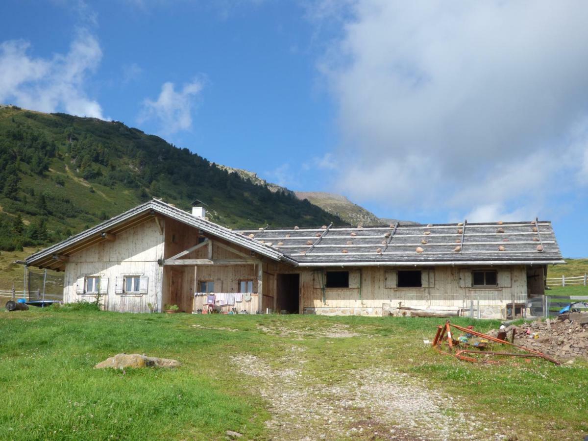 וילאנדרו Schweiggerhof -Agriturismo- Farm Holidays מראה חיצוני תמונה